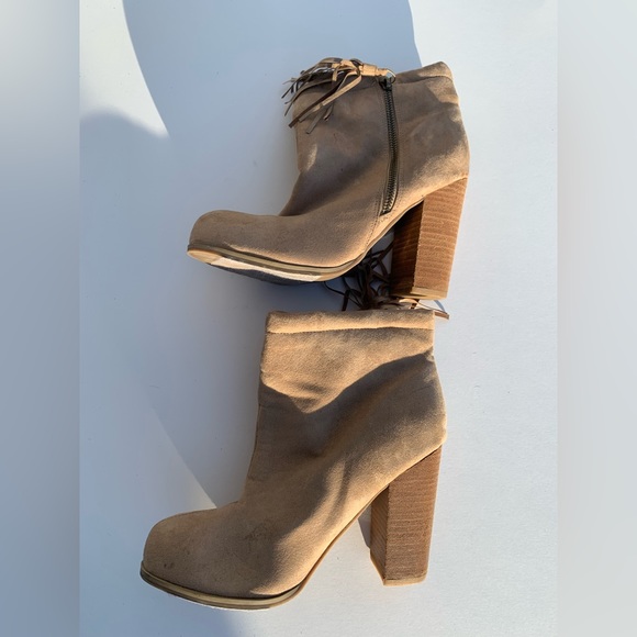 Used. Tan booties. Size 8. Fringe zipper detail. - Picture 2 of 4